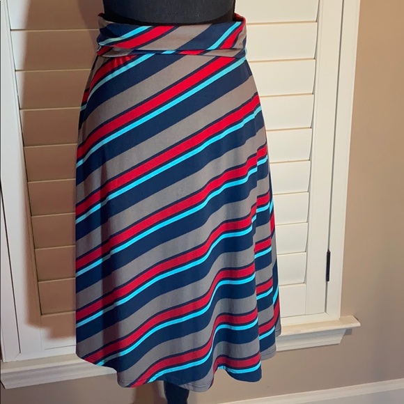 LuLaRoe Dresses & Skirts - LulaRoe Skirt with fold over waist